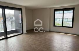 New 3 bedroom apartment on Avenida da Boavista with balcony New 3 bedroom apartment on Avenida da Boavista with balcony