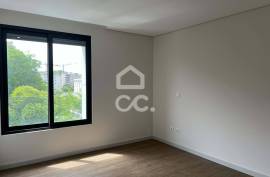New 3 bedroom apartment on Avenida da Boavista with balcony New 3 bedroom apartment on Avenida da Boavista with balcony