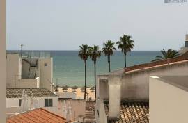 Excellent opportunity in the heart of Quarteira!