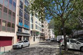 Leasehold | Office | Refurbished | Av. António Serpa | Lisbon