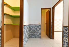 2 Bedroom Apartment | Central | Downtown Bathtub