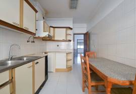 2 Bedroom Apartment | Central | Downtown Bathtub