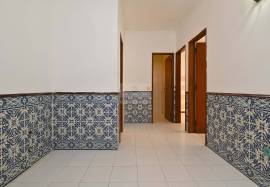 2 Bedroom Apartment | Central | Downtown Bathtub