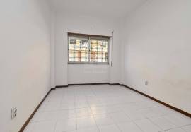 2 Bedroom Apartment | Central | Downtown Bathtub