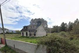 Land with Views and Quiet Location in Chaves