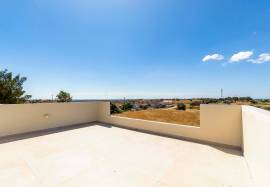 Vila Real de Santo António – 5-bedroom villa with infinity pool and sea views