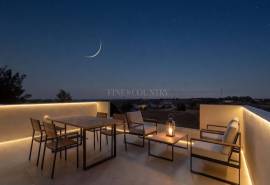 Vila Real de Santo António – 5-bedroom villa with infinity pool and sea views