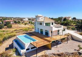 Vila Real de Santo António – 5-bedroom villa with infinity pool and sea views