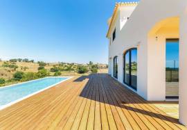 Vila Real de Santo António – 5-bedroom villa with infinity pool and sea views