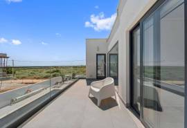 Pêra – modern 4-bedroom villa with sea views and pool