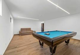 Pêra – modern 4-bedroom villa with sea views and pool