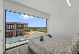 Pêra – modern 4-bedroom villa with sea views and pool