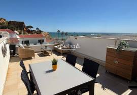 STUNNING DUPLEX WITH A 30 m² TERRACE AND STUNNING SEA VIEWS – 50 M FROM OLHOS DE ÁGUA BEACH – WITH GARAGE – VARANDAS DO MAR II