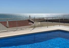 STUNNING DUPLEX WITH A 30 m² TERRACE AND STUNNING SEA VIEWS – 50 M FROM OLHOS DE ÁGUA BEACH – WITH GARAGE – VARANDAS DO MAR II