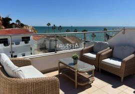 STUNNING DUPLEX WITH A 30 m² TERRACE AND STUNNING SEA VIEWS – 50 M FROM OLHOS DE ÁGUA BEACH – WITH GARAGE – VARANDAS DO MAR II