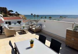 STUNNING DUPLEX WITH A 30 m² TERRACE AND STUNNING SEA VIEWS – 50 M FROM OLHOS DE ÁGUA BEACH – WITH GARAGE – VARANDAS DO MAR II