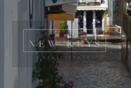 Comercial property located in the center of Alvor