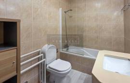 2 Bedroom Apartment in Alvor with Pool and Private Garage 2 Bedroom Apartment in Alvor with Pool and Private Garage