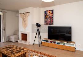 2 Bedroom Apartment in Alvor with Pool and Private Garage 2 Bedroom Apartment in Alvor with Pool and Private Garage