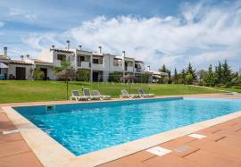 2 Bedroom Apartment in Alvor with Pool and Private Garage 2 Bedroom Apartment in Alvor with Pool and Private Garage