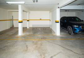 2 Bedroom Apartment in Alvor with Pool and Private Garage 2 Bedroom Apartment in Alvor with Pool and Private Garage
