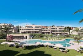 Elegant homes with contemporary design next to the golf course in Casares. Elegant homes with contemporary design next to the golf course in Casares.