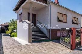Varaždin, Hallers, family house with a yard and auxiliary buildings.
