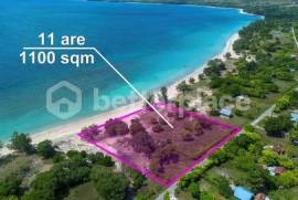 Spectacular 11 are Freehold Beachfront Land in Lenang Sumba with Breathtaking Ocean and Savana Views for Luxury Development Opportunities