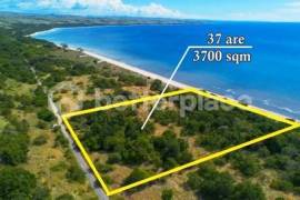 A Landmark Coastal Property in Lenang – Rare 3,700 sqm Freehold Estate Land Surrounded by Sumba’s Most Captivating Natural Scenery
