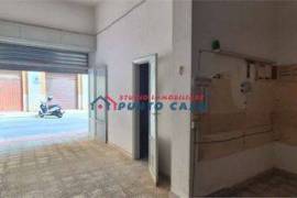 PRESSI VIA FARDELLA – Garage/magazzino di 60 mq ca., una apertura su strada.Ottima posizione.