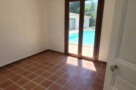 Beautifully Renovated 50's House On 700 M2 Of Land With Swimming Pool And 2 Outbuildings Including A Freelance Practice. Beautifully Renovated 50's House On 700 M2 Of Land With Swimming Pool And 2 Outbuildings Including A Freelance Practice.