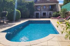 A Charming, Characterful Village House, Fully Renovated, Offering 250 M2 Of Living Space And A Lovely Garden With A Swimming Pool.
