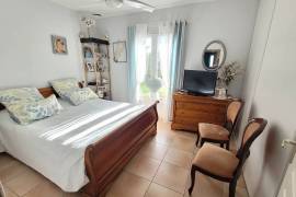 Superb Single-Storey Villa With 140 M2 Of Living Space Plus Converted Garage On 1161 M2 Of Land, On The Edge Of The Village With Unobstructed Views. Superb Single-Storey Villa With 140 M2 Of Living Space Plus Converted Garage On 1161 M2 Of Land, On The Edge Of The Village With Unobstructed Views.