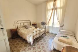 A Superb Townhouse With 250 M2 Of Living Space, Garage, Garden And Pool.