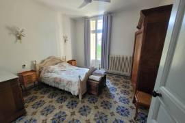 A Superb Townhouse With 250 M2 Of Living Space, Garage, Garden And Pool.