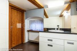Studio for rent in Riga, 68.00m2