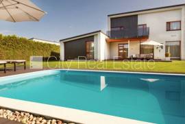 Detached house for rent in Riga district, 220.00m2