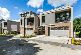 Detached house for rent in Riga, 280.00m2 Detached house for rent in Riga, 280.00m2