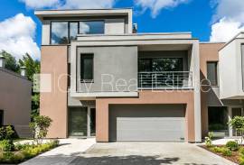 Detached house for rent in Riga, 280.00m2 Detached house for rent in Riga, 280.00m2