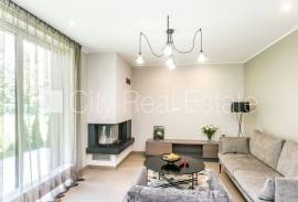 Detached house for rent in Riga, 280.00m2 Detached house for rent in Riga, 280.00m2