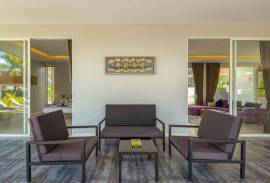 Modern 3 Bedroom Luxury Pool Villa