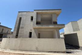 4 Bedroom Magnificent Villa - Kissonerga, Paphos