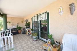 BEAUTIFUL COUNTRY VILLA WITH MOUNTAIN VIEWS IN MACISVENDA