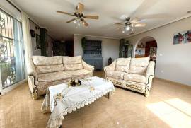 BEAUTIFUL COUNTRY VILLA WITH MOUNTAIN VIEWS IN MACISVENDA
