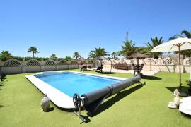 BEAUTIFUL COUNTRY VILLA WITH MOUNTAIN VIEWS IN MACISVENDA