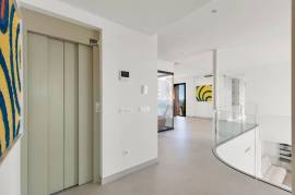 listing listing