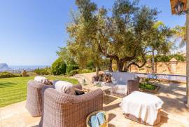 listing listing