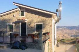 SH 680 villa, Caccamo, Sicily