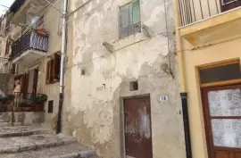SH 711 town house, Caccamo, Sicily