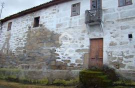Detached house for restoration with an area of 460m²